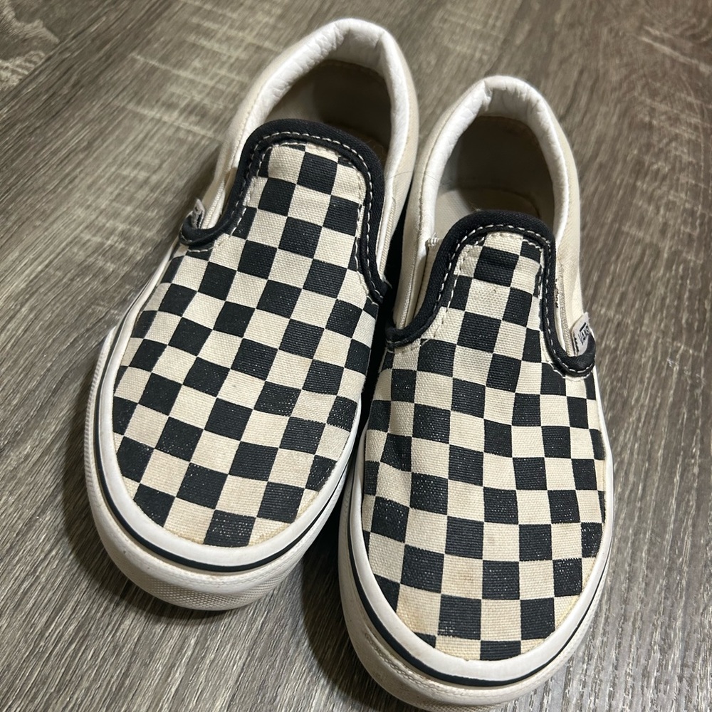USED kids 13 vans